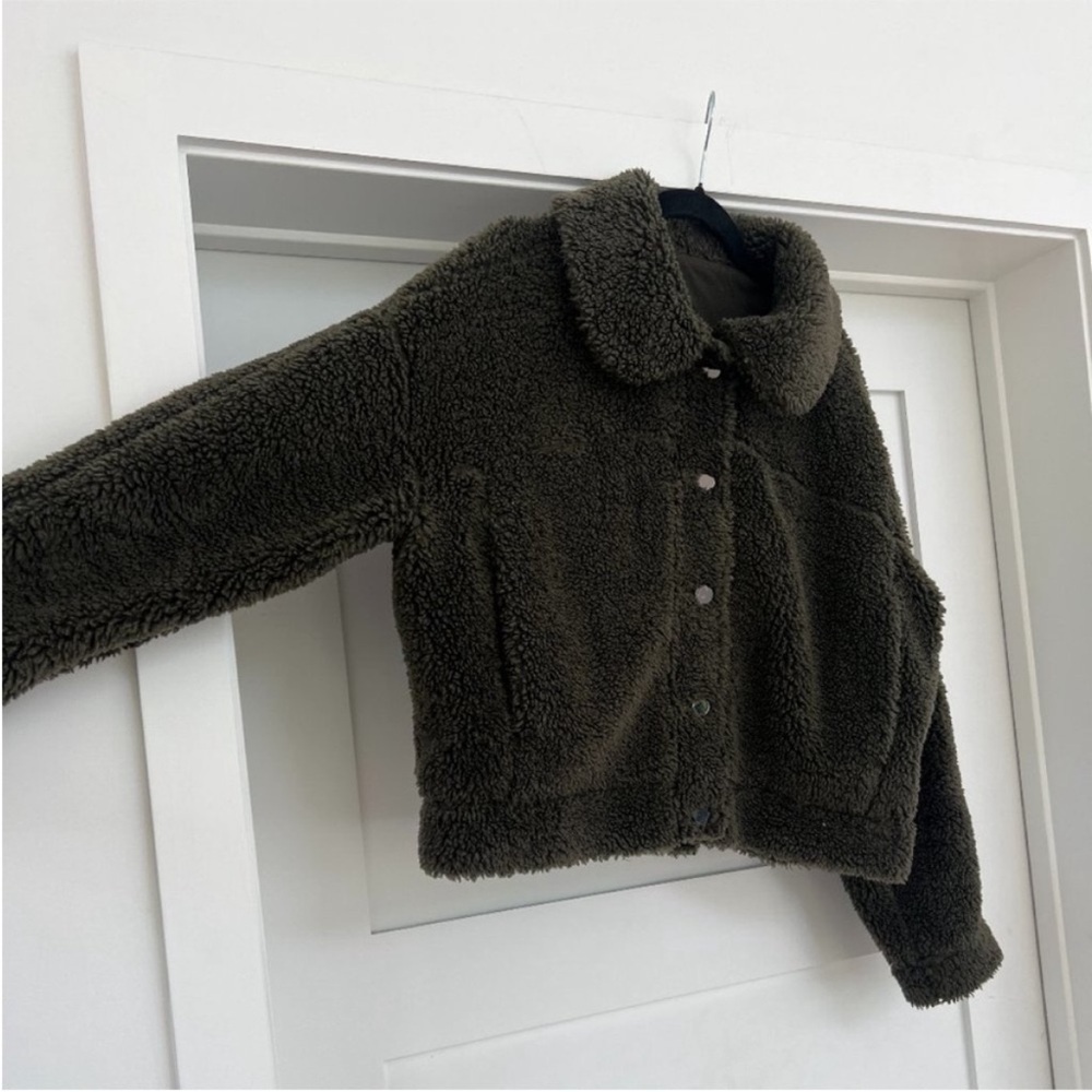 Lululemon Cropped Teddy Jacket Olive Green - Picture 6 of 11